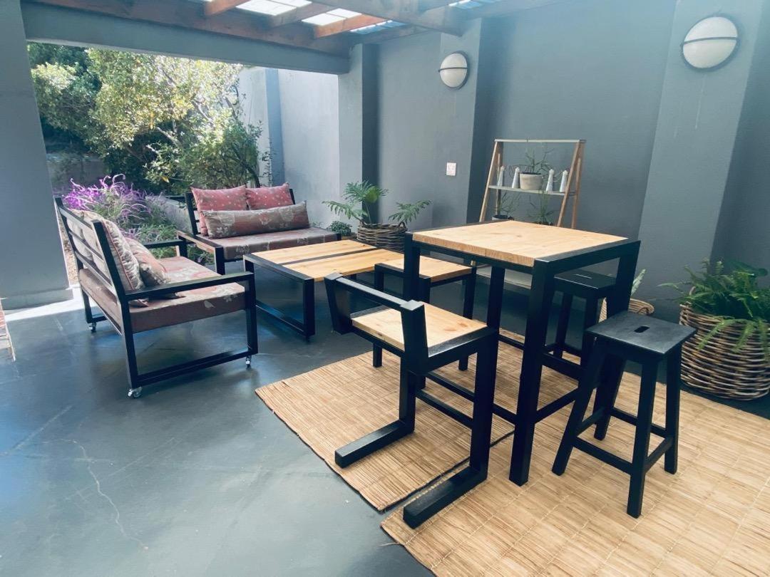 46 On Allcock Guest Apartment & Luxury Room Pretoria Ruang foto